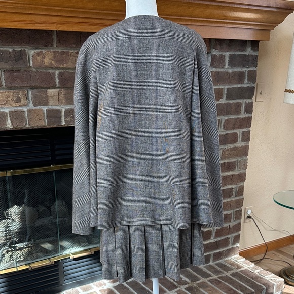 Alice + Olivia Gray Tan Plaid Cape Jacket SzM Leather Skirt Sz 6 Coordinated Set - Picture 7 of 13